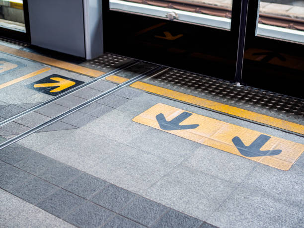 istock Waiting area on skytrain station 1059454942