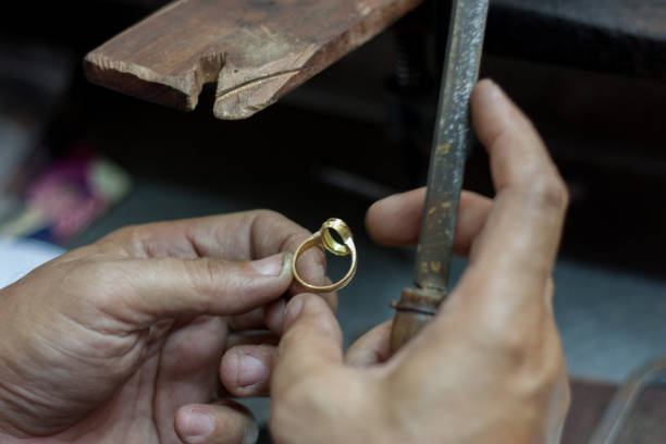 istock Professional gold craftsmanship in Sukhothai. 1059458342