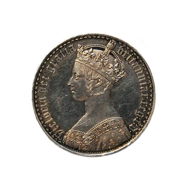 alte britische geldmünze-"gotischen crown'of queen victoria - british coin coin uk british currency stock-fotos und bilder