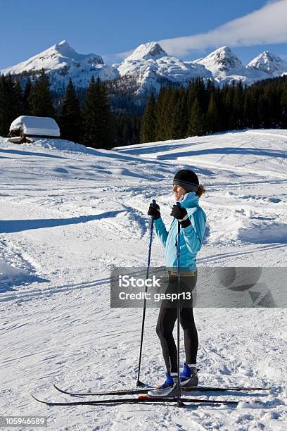 Espírito Refresco - Fotografias de stock e mais imagens de Esqui - Esqui e snowboard - Esqui - Esqui e snowboard, Adulto, Alpes Europeus