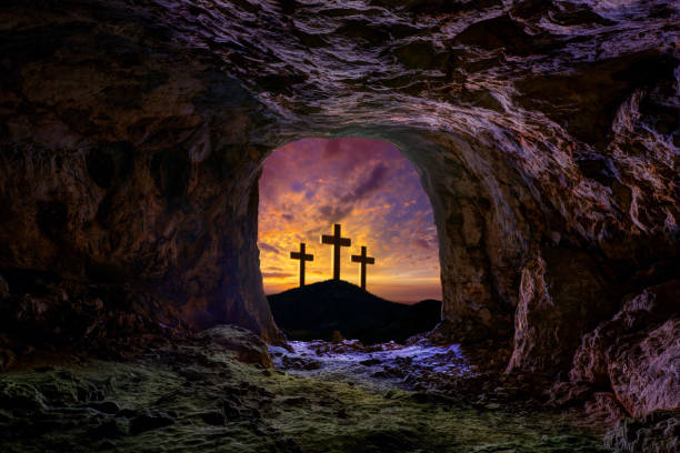 istock Jesus resurrection sepulcher grave cross 1059510760