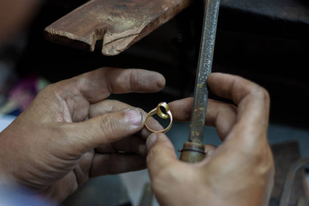 istock Professional gold craftsmanship in Sukhothai. 1059510820