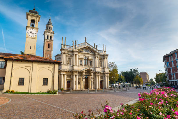 santuário de nossa senhora dos milagres, saronno, itália; foi declarado património europeu. foi construído em três vezes: a parte do renascimento 1498 de 1516; 1556; 1570 - início de 1600 - varese - fotografias e filmes do acervo