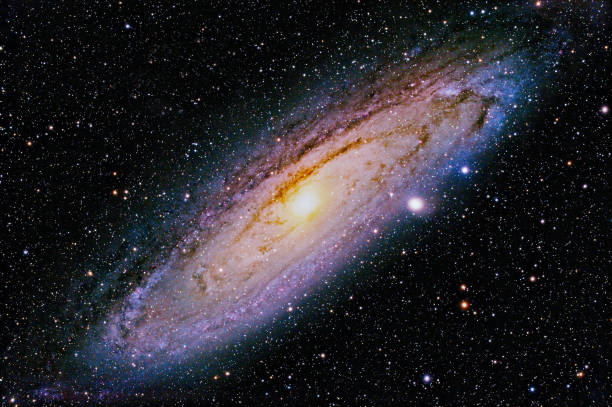 밤 별은 산 - milky way galaxy space star 뉴스 사진 이미지