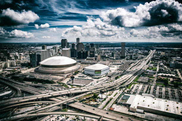 istock Freeways Through The New Orleans Cityscape 1059703526