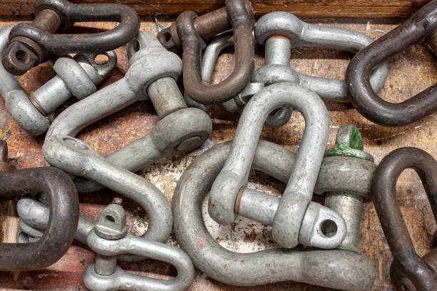 istock Various sizes of shackles on a workbench 1059733562