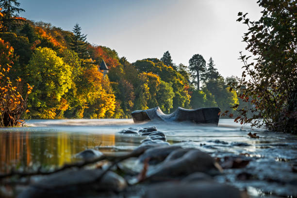 río ness - islas del ness - inverness - loch ness fotografías e imágenes de stock