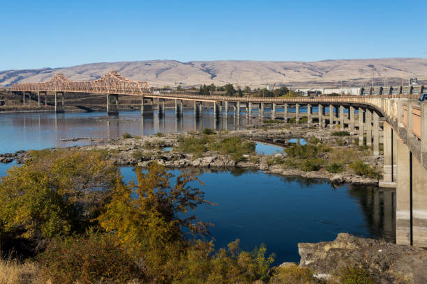 istock The Dallas Bridge in Oregon 1059897102