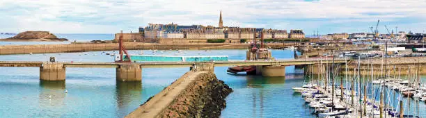 The bay of Saint-Malo and its important port center.