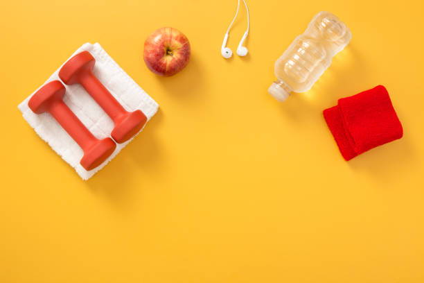 fitness flatlay z kopią miejsca - vibrant color yellow recreational equipment red zdjęcia i obrazy z banku zdjęć