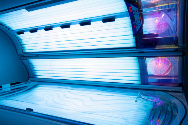 Tanning bed turned on, open solarium bugling photos stock pictures, royalty-free photos & images