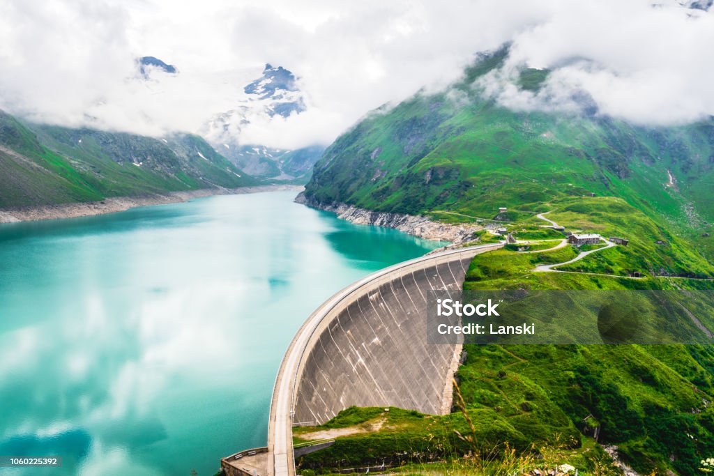 카프룬 댐 오스트리아에서 - 로열티 프리 수력 발전 스톡 사진