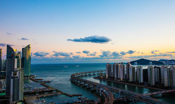 istock VD726-1 Gwangan Bridge 1060386266