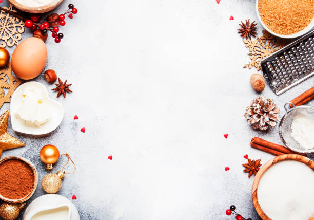 kompozycja świąteczno-noworoczna ze składnikami do pieczenia lub ciasteczkami, ze złotymi płatkami śniegu - anise baked biscuit brown zdjęcia i obrazy z banku zdjęć