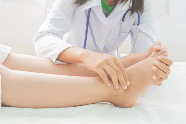 Foot swelling in pregnant women and doctor on bed Foot swelling in pregnant women and doctor on bed swollen stock pictures, royalty-free photos & images