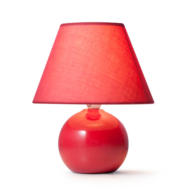 lámpara de mesa rojo aislada en blanco - decoración objeto fotografías e imágenes de stock