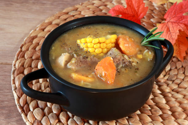 colombia sopa de rip (sancocho de costilla) - patata peruana fotografías e imágenes de stock