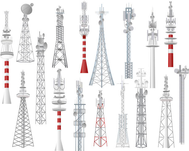 radio turm vektor überragte kommunikation technologie antenne bau in stadt mit wireless-signal station abbildung netzwerksatz von hoch aufragenden broadcast-equipment isoliert auf weißem hintergrund - turm stock-grafiken, -clipart, -cartoons und -symbole