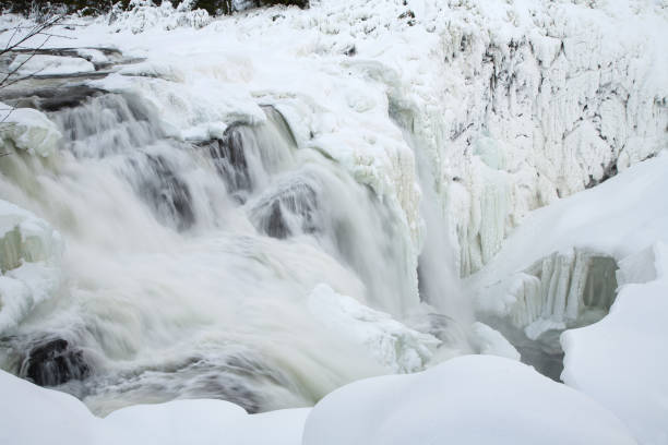 istock frozen waterfall Tannforsen in winter, Sweden 1060959890