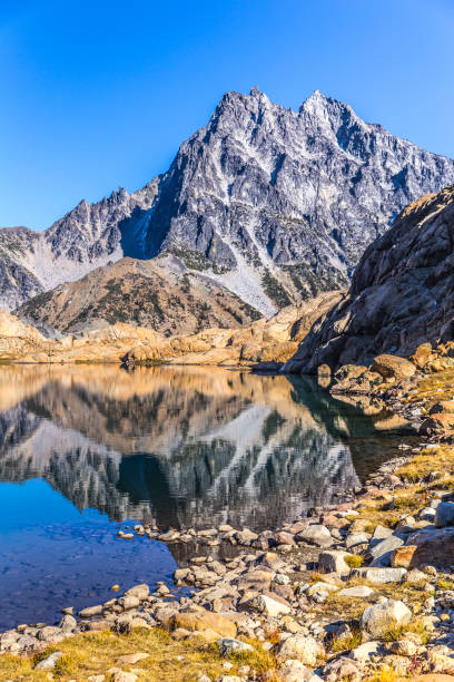 Ingalls Lake & Mount Stuart, Alpine Lakes Wilderness, Pacific Northwest, Washington State, STANY ZJEDNOCZONE AMERYKI – zdjęcie