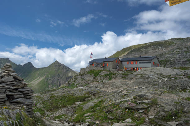 cadlimo の小屋 - european alps mountain mountain peak rock ストックフォトと画像