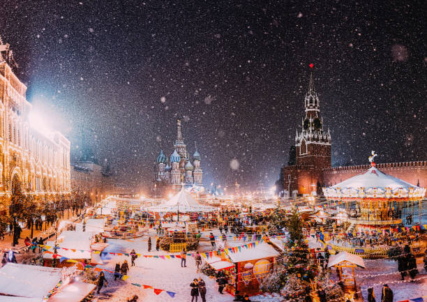 Fairy tale Christmas market at Red Square Moscow red square stock pictures, royalty-free photos & images