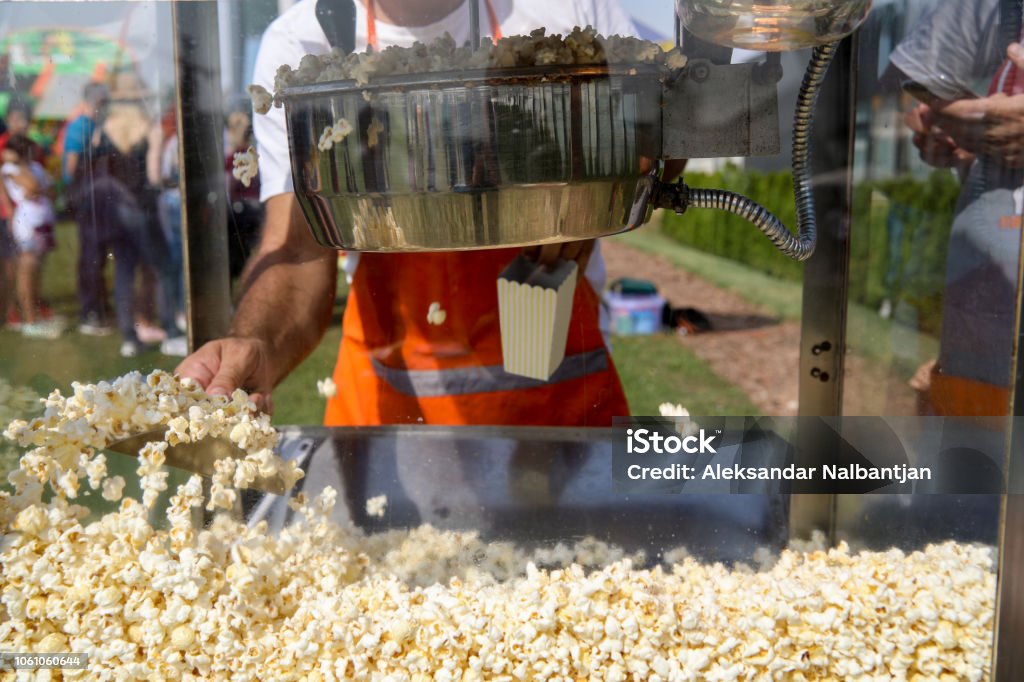 Aztech's Making Popcorn Making Popcorn With Machine Stock Photo - Download Image Now - Popcorn ...