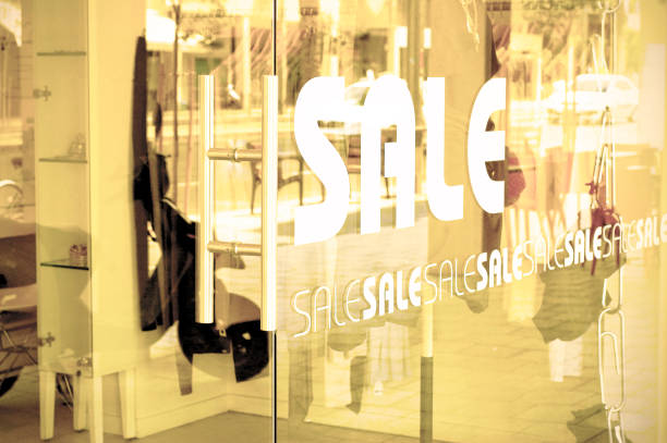 istock Advertising of sales 1061127108
