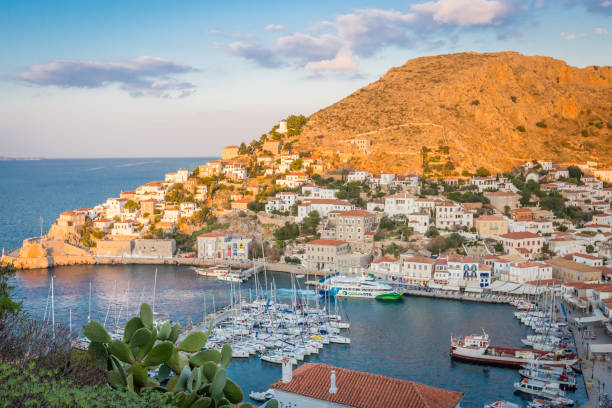 istock City on the island 1061179258