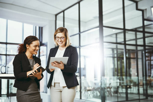 istock Staying right on top of the team task 1061224278