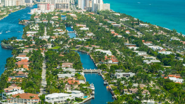 istock Upscale Florida neighborhood Golden Beach 1061302836