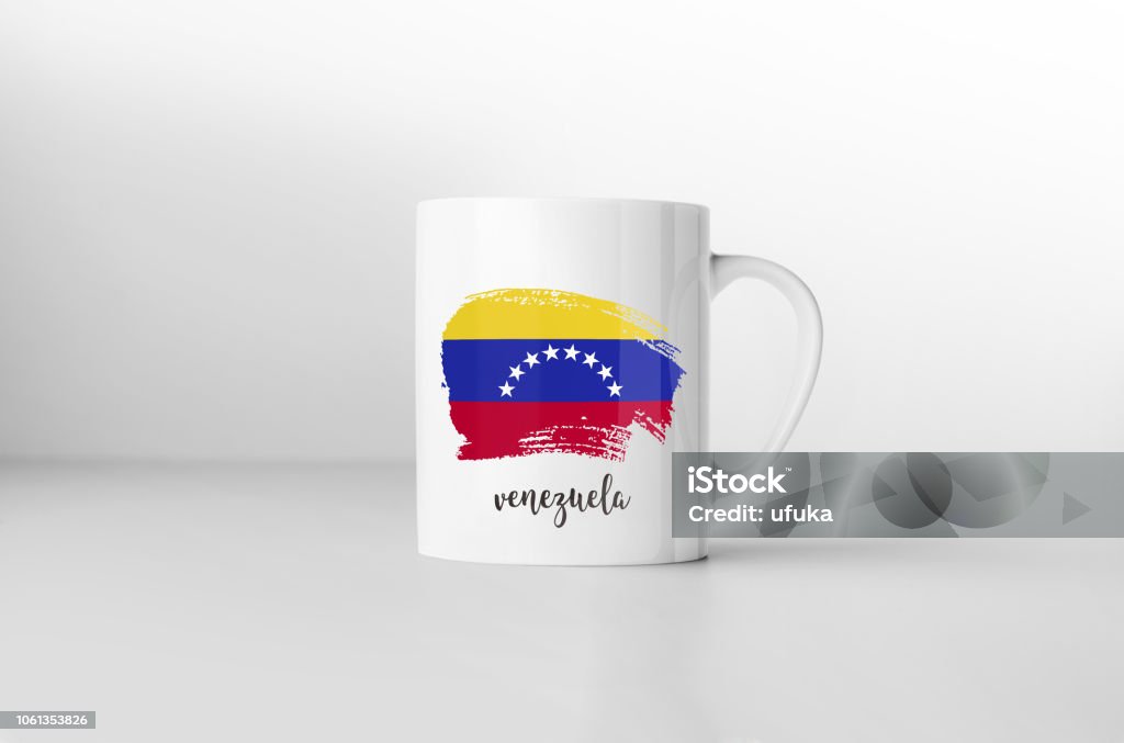 Inadecuado diferencia amistad Venezuela Bandera Recuerdo La Taza En Fondo Blanco Render 3d Foto de stock  y más banco de imágenes de Amarillo - Color - iStock