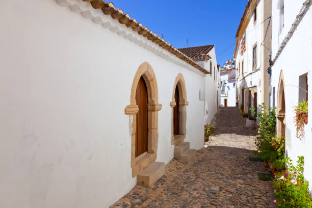 medieval sephardic or sephardi synagogue of the 13th / 14th century - castelo de vide imagens e fotografias de stock