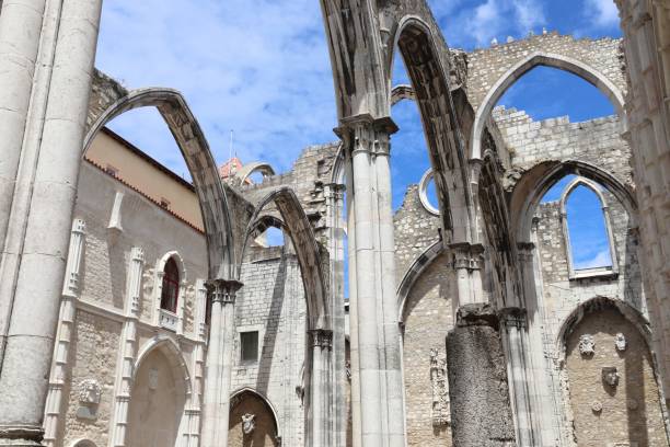 istock Lisbon ruined church 1061406478