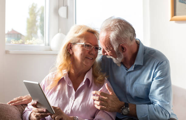 istock Senior couple with tablet 1061437246