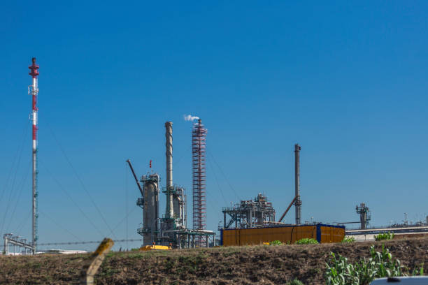 istock Full view, industrial complex of oil refinery 1061458632