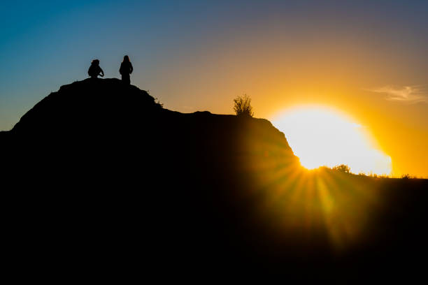 istock Silhouette photos off the cliffs around the water 1061484728