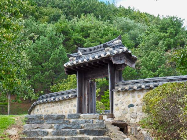 istock Korean Traditional Hanok Gate 1061530152