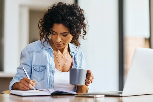 istock Jotting down ideas as they come to her 1061636572