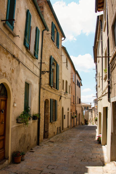istock Old Narrow Italian Street 1061670780