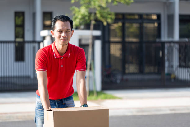 istock Moving to new home 1061686930