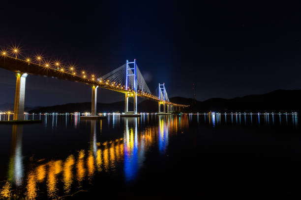 istock Night view of Machang Bridge 1061717500