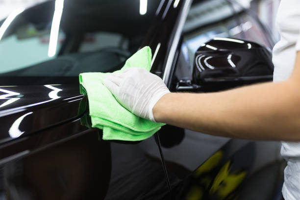 polonês de carro - polishing car - fotografias e filmes do acervo