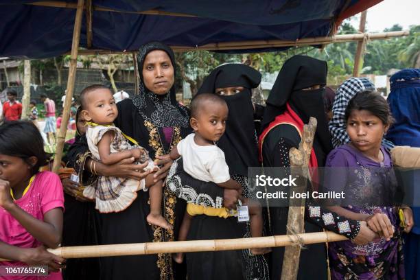 Medical Checkup For Rohingya Children At Refugee Camp In Bangladesh Stock Photo - Download Image Now