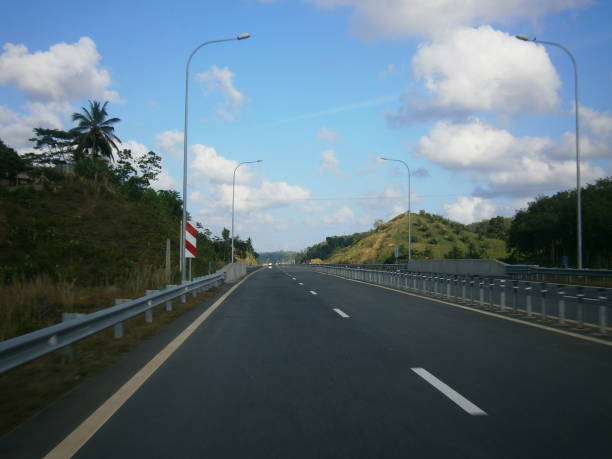 istock Southern Expressway of Sri Lanka 1061792620