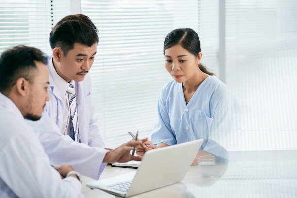 istock Meeting of doctors 1061975562