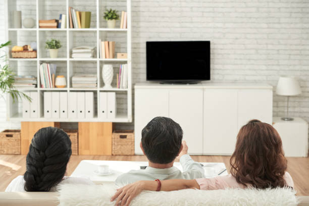 istock Old friends watching tv 1061982056