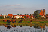 stadtbild-der-stadt-verden-am-fluss-aller-niedersachsen-deutschland.jpg?b=1&s=170x170&k=20&c=OBdUQo3Loy9WRdh0gZ4PDK-QajgoAtgl-SIL0fqwWnQ=