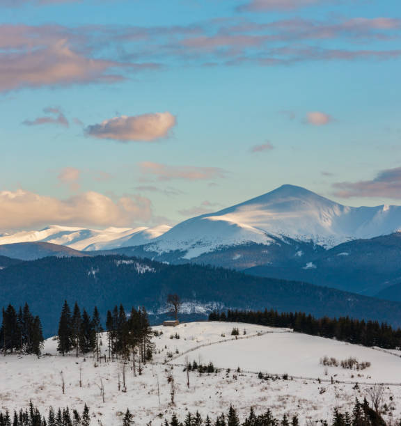 istock Evening winter cloudy day mountain ridge 1062154212