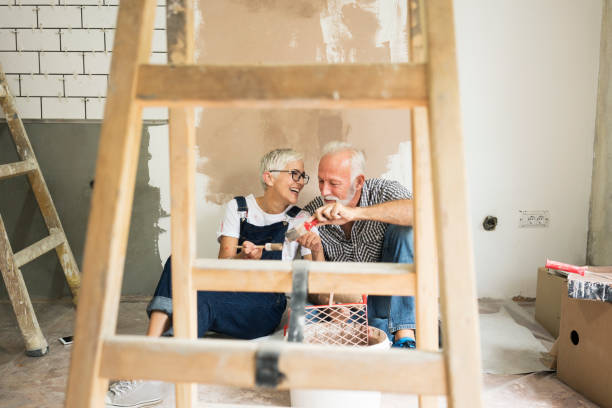 istock Couple remodeling their home 1062156384